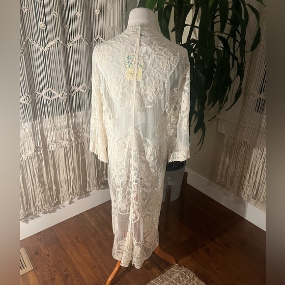 Lace Maxi Cardigan - Picture 3 of 4